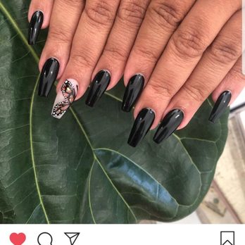 Tips & Toes - 2nd set done by Monique. Hand painted butterfly! - Nail Salons Near Me - Westminster, California