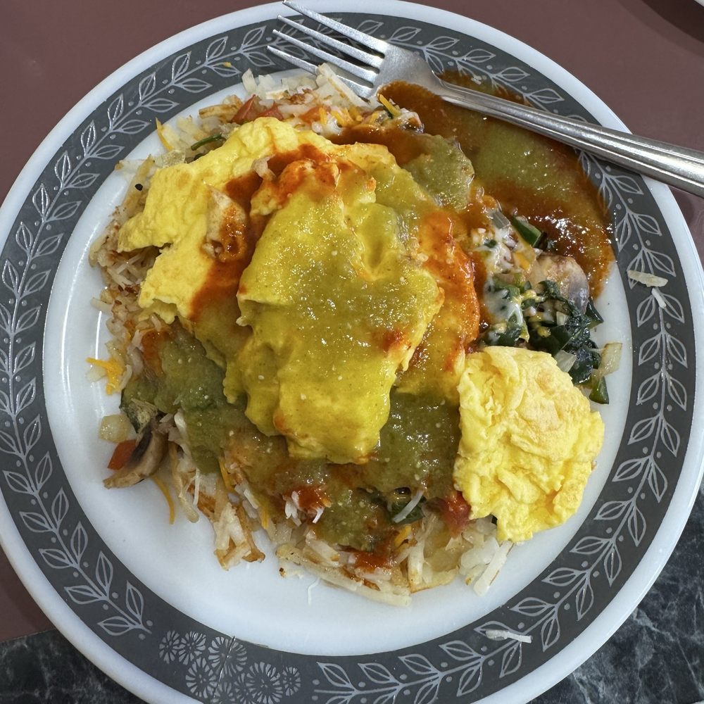 Chalula Mexican Grill Cafe Logo