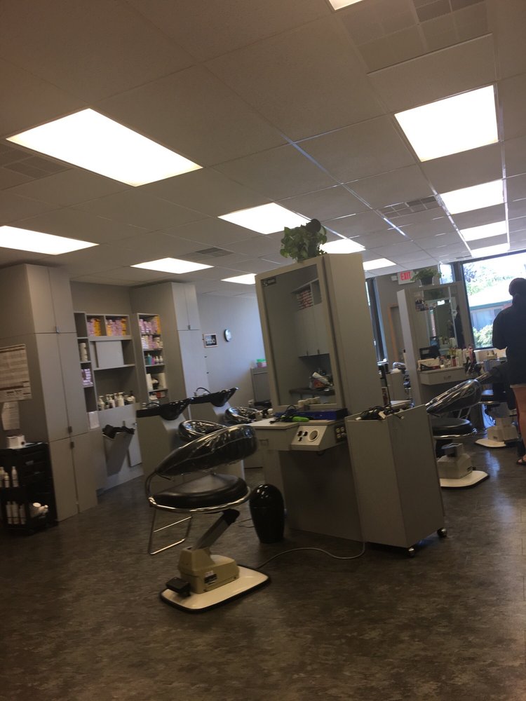 STUDIO Updated August 2024 140 W Park St, West Point, Nebraska