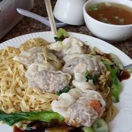 Braised Duck with Egg Noodle in Soup