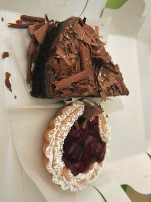 Ravelin Bakery by null