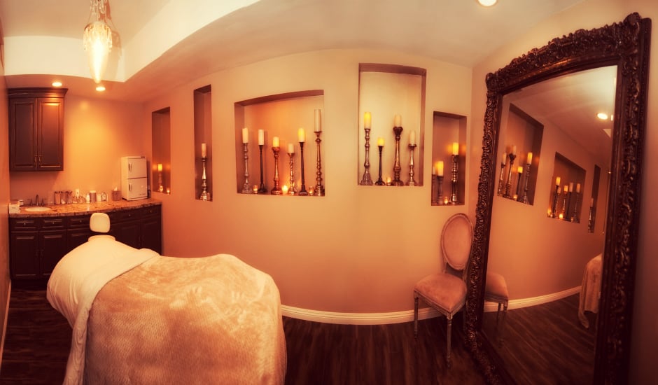 Remedy Beauty Boutique  Logo