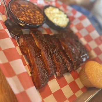 Famous Dave's Bar-B-Que - Mm, nice corn bread, coaslaw and beans. Yeast meat was ok - Barbeque Near Me - Columbia, Maryland Famous Dave's Bar-B-Que - Mm, nice corn bread, coaslaw and beans. Yeast meat was ok - Barbeque Near Me - Columbia, Maryland