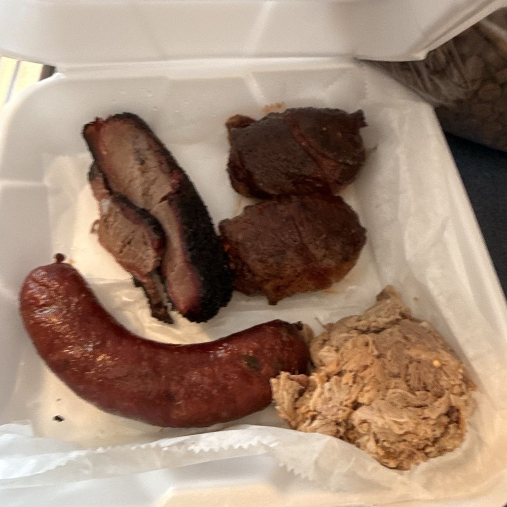 Old Colony Smokehouse - Jalen o cheddar sausage , whole hog bbq, brisket and Carolina twinkies. - Barbeque Near Me - Edenton, North Carolina Old Colony Smokehouse - Jalen o cheddar sausage , whole hog bbq, brisket and Carolina twinkies. - Barbeque Near Me - Edenton, North Carolina