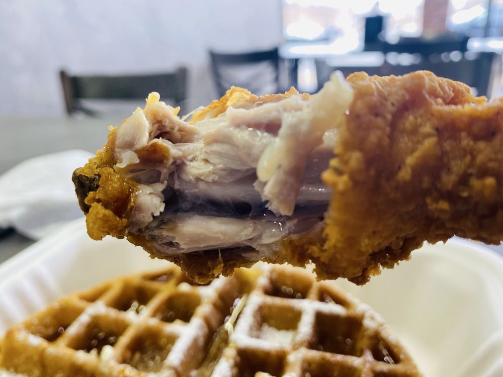 Southern Style Chicken & Waffle Logo