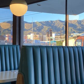 Lancers Restaurant - Nice view that's as far as the goodness goes - New American Near Me - Burbank, California Lancers Restaurant - Nice view that's as far as the goodness goes - New American Near Me - Burbank, California