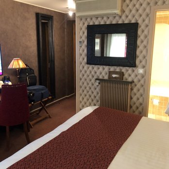 Hôtel Britannique - Hotel room - Hotels Near Me - Paris, 75 Hôtel Britannique - Hotel room - Hotels Near Me - Paris, 75