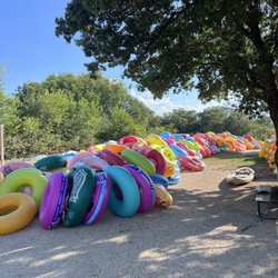 Texas State Tubes - They have plenty of sturdy inflated comfy tubes to enjoy a nice relaxing float