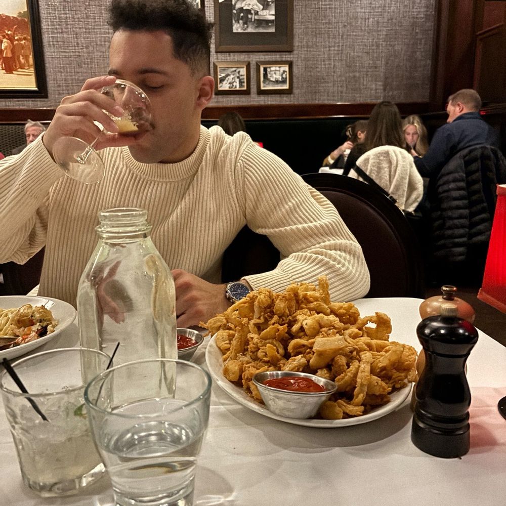 St. Elmo Steak House - Onion rings, man for scale lol - Steakhouses Near Me - Indianapolis, Indiana St. Elmo Steak House - Onion rings, man for scale lol - Steakhouses Near Me - Indianapolis, Indiana