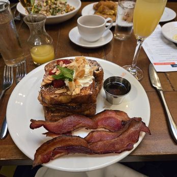 Spaghettini - Sunday Brunch French Toast - Italian Near Me - Seal Beach, California Spaghettini - Sunday Brunch French Toast - Italian Near Me - Seal Beach, California