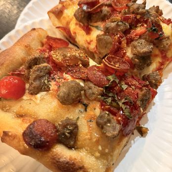 Gino's of Nesconset - Pizza Near Me - Nesconset, New York