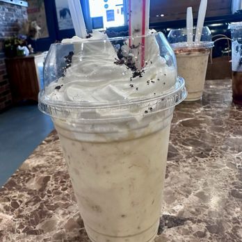 Billy Roys Burger - Banana milkshake - Burgers Near Me - Fremont, California Billy Roys Burger - Banana milkshake - Burgers Near Me - Fremont, California