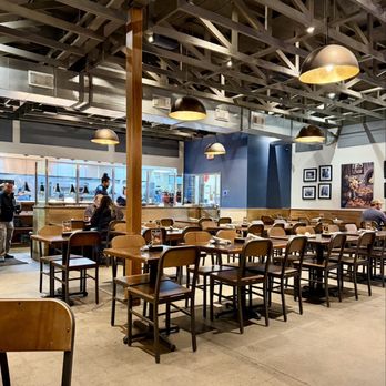 Q39 Midtown - Looking towards kitchen - Barbeque Near Me - Kansas City, Missouri