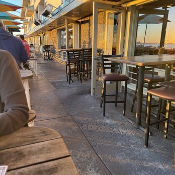 Sunsets Bar - American Near Me - Capistrano Beach, California