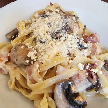 Grand Oasis Cancún - Fettucine Alla Boscaiola at Il Forno - Hotels Near Me - Cancún, ROO