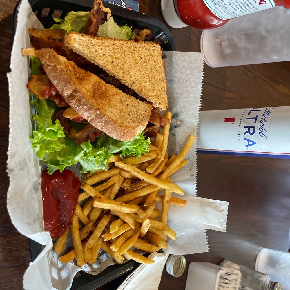 Max & Erma's - American Near Me - Vandalia, Ohio