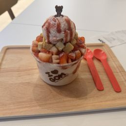 Strawberry Cheesecake Bingsu