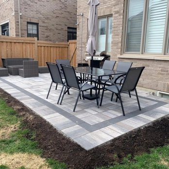 Ottawa Student Landscaping - patio with table and chairs - Lawn Services Near Me Ottawa Student Landscaping - patio with table and chairs - Lawn Services Near Me
