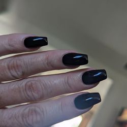 Paris Nails & Spa - Nails by Tom