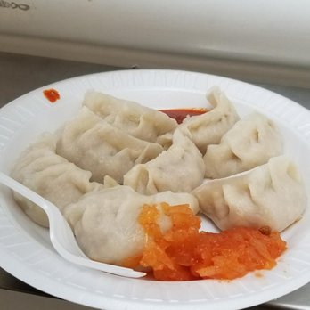 Amdo Kitchen - Chicken Momo - Food Trucks Near Me - Jackson Heights, New York