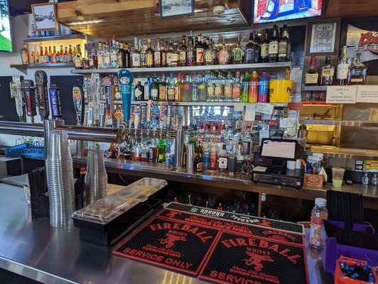 Pour House Bar & Grill by null