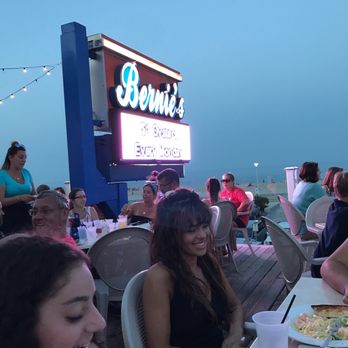 Bernies Beach Bar - Bars Near Me - Hampton, New Hampshire