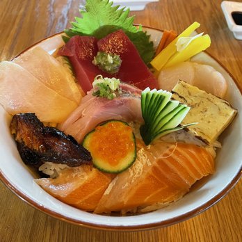 Bon Japanese Cuisine - A for presentation, but the rice needs work. - Sushi Bars Near Me - Austin, Texas