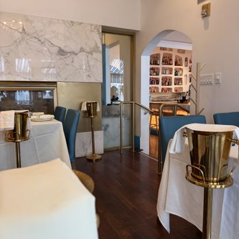 Elia - Interior - Wine Bars Near Me - San Carlos, California