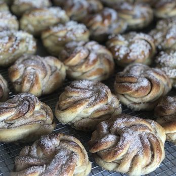 Bulle Bakery - Cardamom and Vanilla flavored Bullar - Bakeries Near Me Bulle Bakery - Cardamom and Vanilla flavored Bullar - Bakeries Near Me