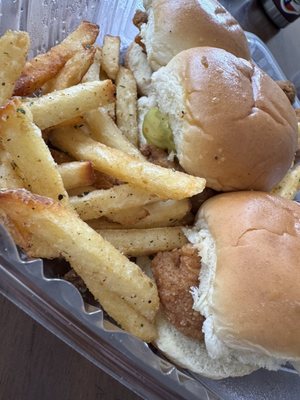 COMMUNITY Kitchen + Taproom by null