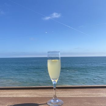 Moonshadows - My fav, French75 - Seafood Near Me - Malibu, California