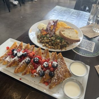 Blu Jam Cafe - Breakfast & Brunch Near Me - Los Angeles, California