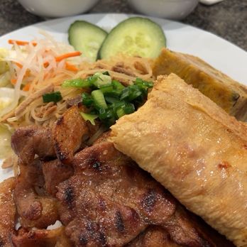 Com Tam Dao Vien - #31 with grilled pork - Vietnamese Near Me - Westminster, California