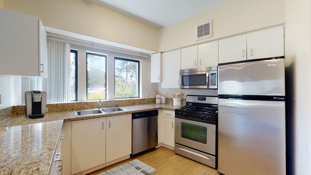 5600 WILSHIRE APARTMENTS 74 Photos & 125 Reviews 5600 Wilshire Blvd