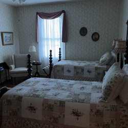 Annie's Inn Bed & Breakfast - Interior
