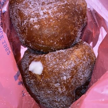 Leonard's Bakery - Haupia (coconut) cream Malasadas - Bakeries Near Me - Honolulu, Hawaii Leonard's Bakery - Haupia (coconut) cream Malasadas - Bakeries Near Me - Honolulu, Hawaii