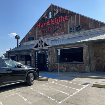 Hard Eight BBQ - Hard Eight BBQ entrance - Barbeque Near Me - The Colony, Texas