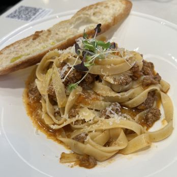 La Petite Colline - Creamy mushroom pasta - Bakeries Near Me - Toronto, Ontario