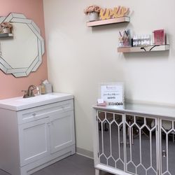 Inside Lash Therapy!