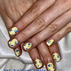 Nail Art & Design