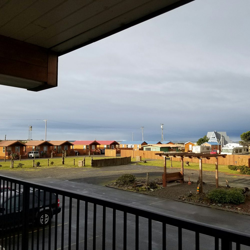 Westport Inn - View of cabins and ocean, second floor of hotel - Hotels Near Me - Westport, Washington Westport Inn - View of cabins and ocean, second floor of hotel - Hotels Near Me - Westport, Washington