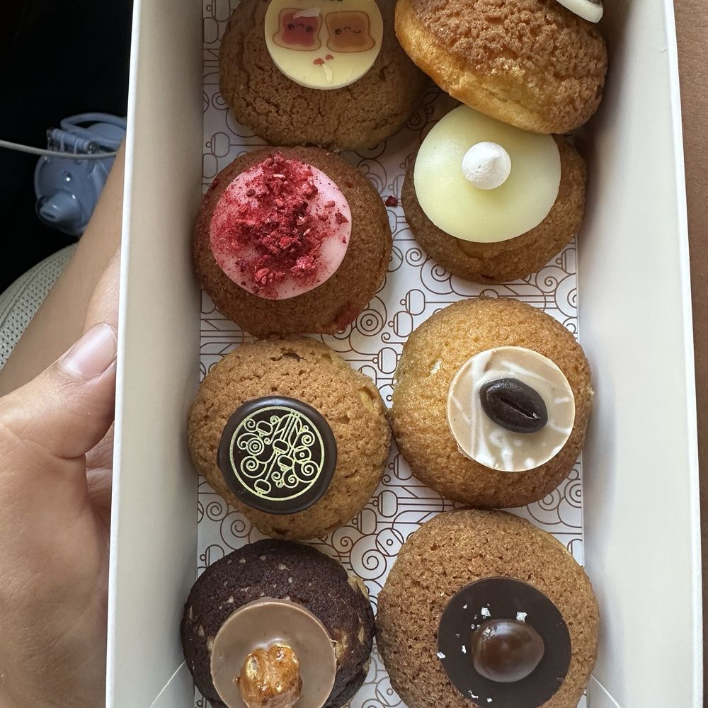 Choux Bakery - Box of 8 Cream Puffs - Bakeries Near Me - San Francisco, California