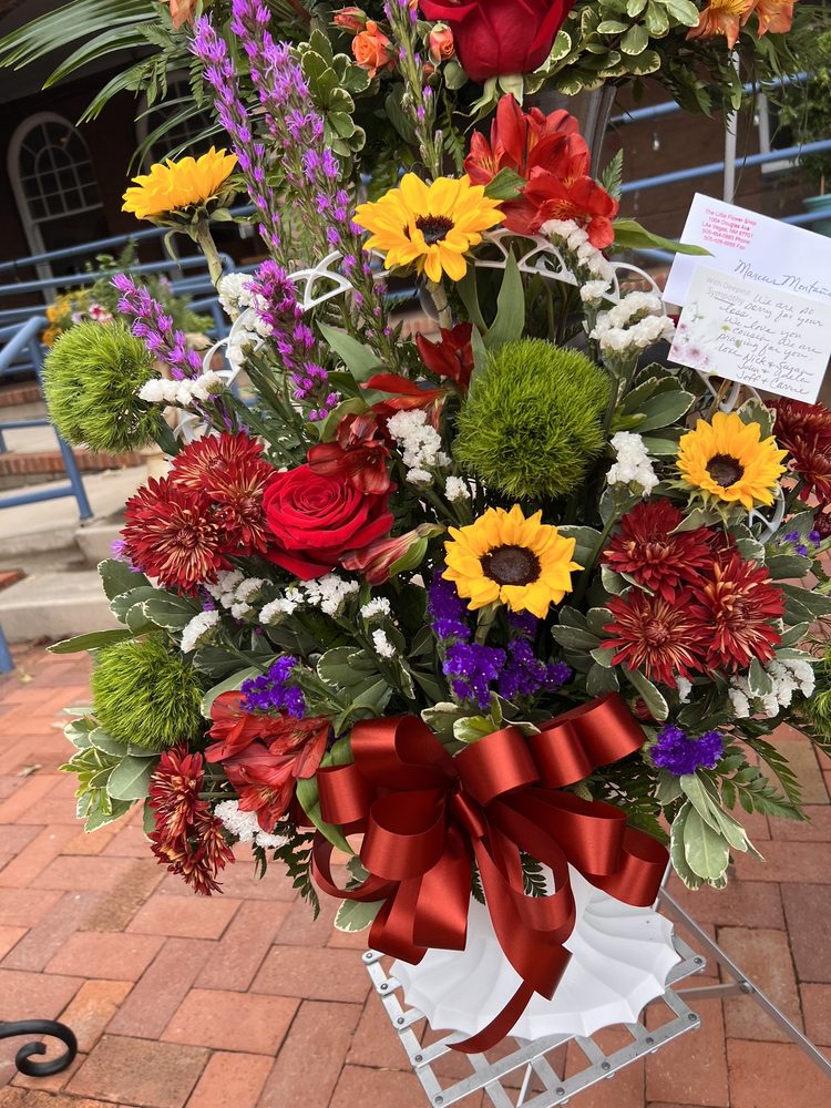 THE LITTLE FLOWER SHOP Updated September 2024 34 Photos 1004