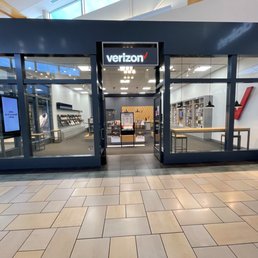 Exterior photo of Verizon - Saint Cloud, Minnesota Exterior photo of Verizon - Saint Cloud, Minnesota