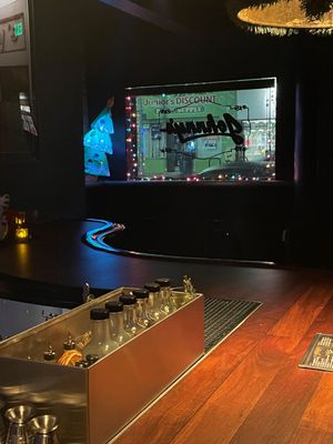 Johnny's - Cocktails & Hi-Fi by null