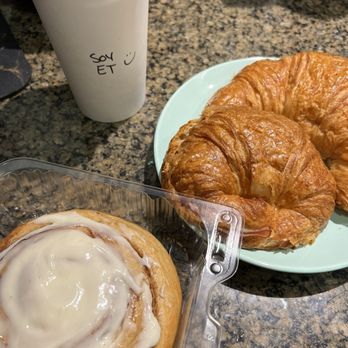 Bear Buns Bakery - My 20oz Soy English Toffee Latte, our two turkey and pepper jack croissants and Cinnamon Roll - Bakeries Near Me - San Diego, California