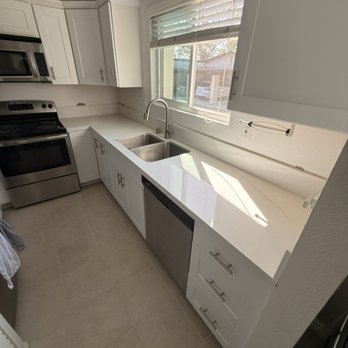 Medina Stone Pros - Another happy client with there new kitchen quarts countertop - Countertop Installation Near Me Medina Stone Pros - Another happy client with there new kitchen quarts countertop - Countertop Installation Near Me