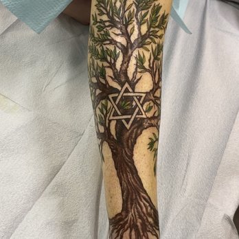 The Burnt Tiger - Front shin Tree - Tattoo Near Me - Chicago, Illinois