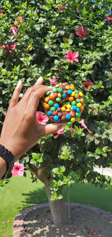 M & M Donuts