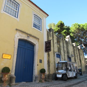 Solar do Castelo - Entrance to Solar, within the outer wall of Castelo do Sao Jorge. - Hotels Near Me - Lisbon, 11